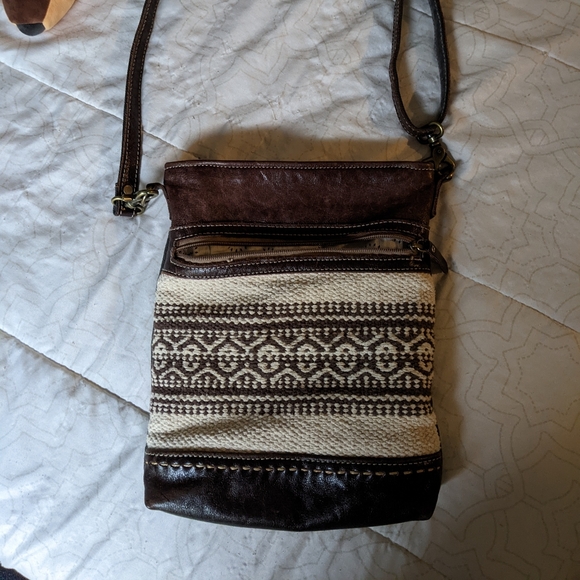 Myra Bag - Picture 2 of 14